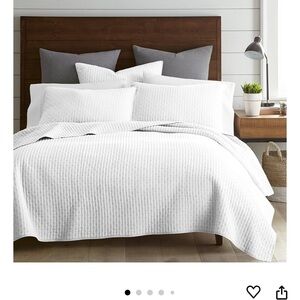 Twin Size Quilt Set - Cross Stitch Bright White- 68 in x86 in with 1 Sham